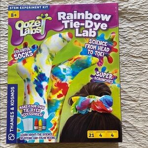 New NIB Ooze Labs STEM Rainbow Tie-Dye Lab Kit